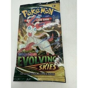 Pokemon TCG Sword & Shield Evolving Skies Booster 10 Card Pack | Sylveon